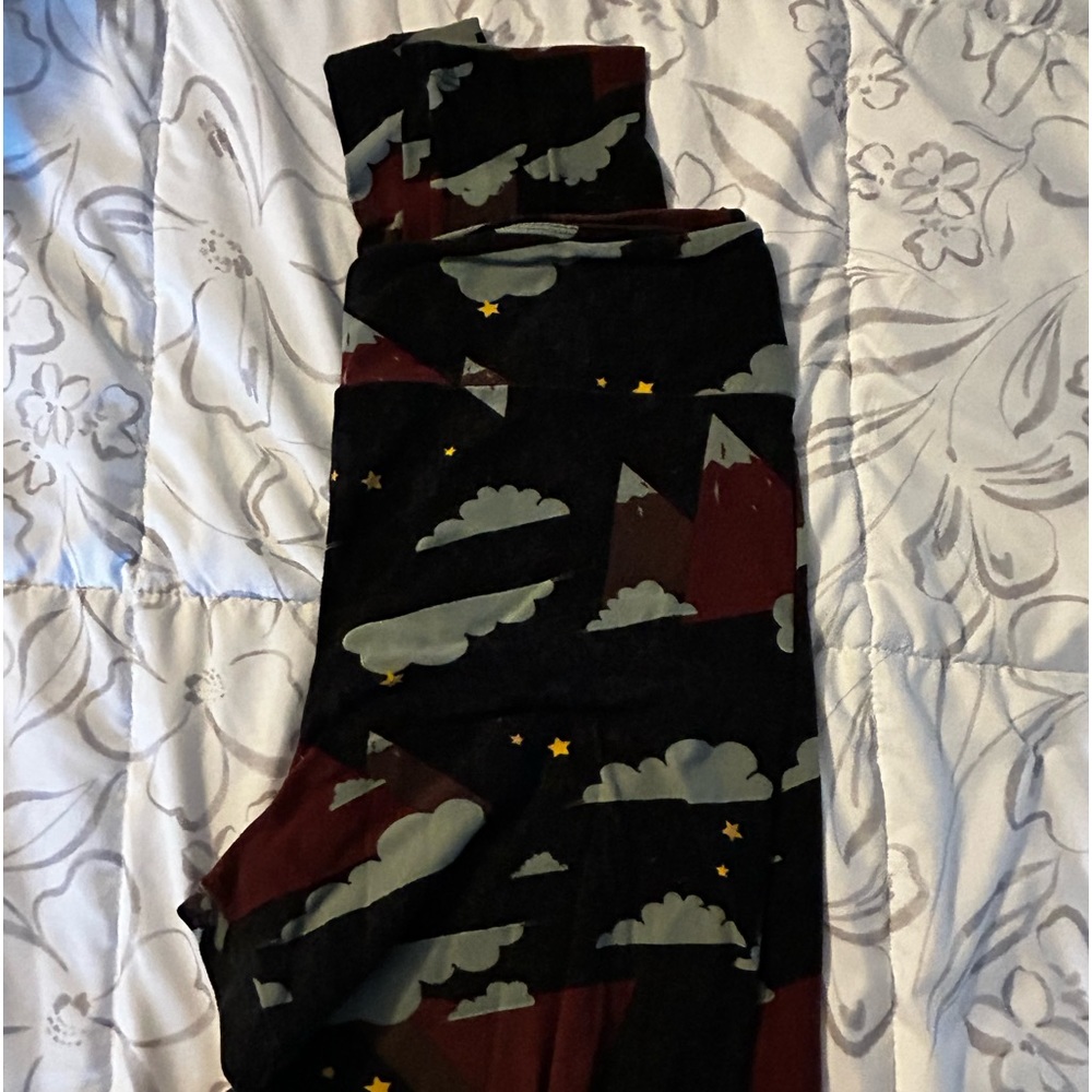 Mountains and clouds LuLaRoe leggings